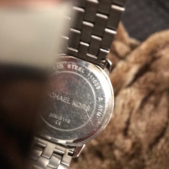Michael Kors Silver Watch - Picture 5 of 8